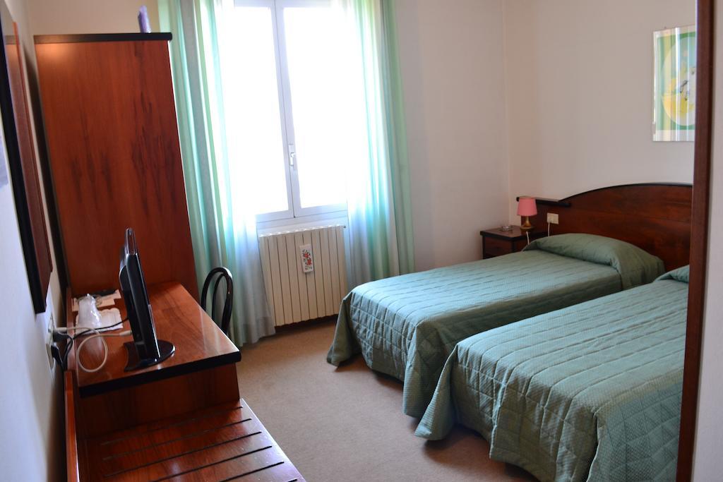 Albergo Elena Pianoro Dış mekan fotoğraf